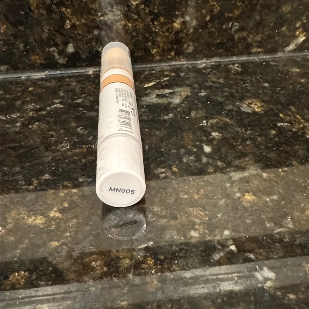 MN005‎ JOAH Perfect Complexion Concealer - Medium with Neutral Undertones